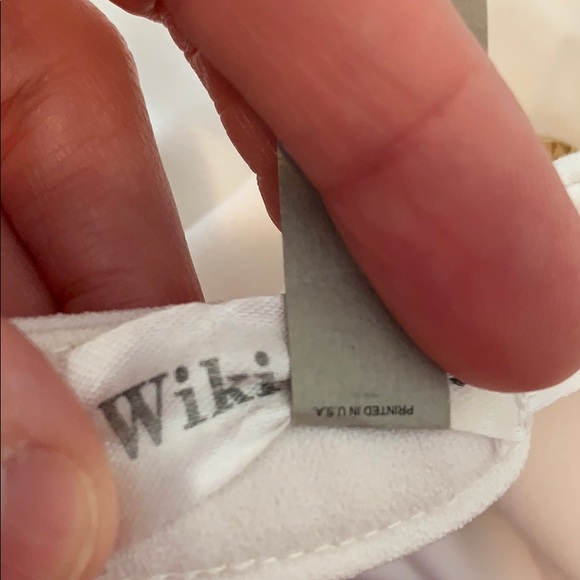 Wiki Baby White Top with Jeweled Collar Size Small - Picture 5 of 6